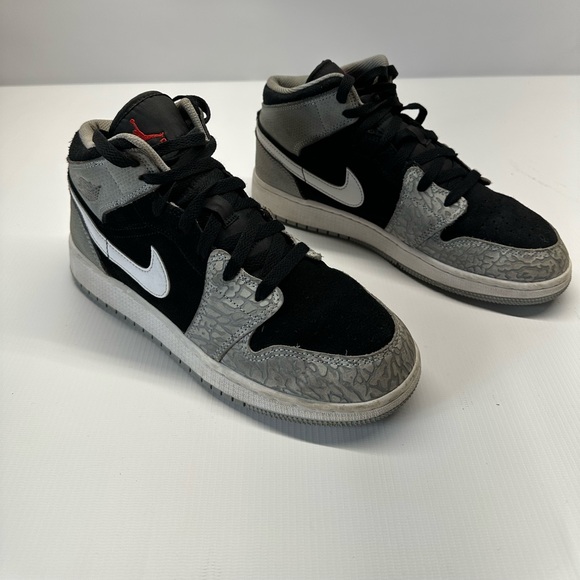 Air Jordan 1 Mid SE "Elephant Toe" sneakers - Picture 1 of 6